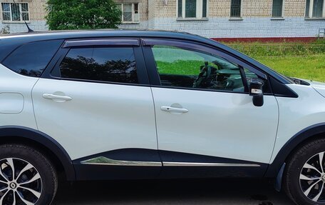 Renault Kaptur I рестайлинг, 2017 год, 1 699 000 рублей, 3 фотография