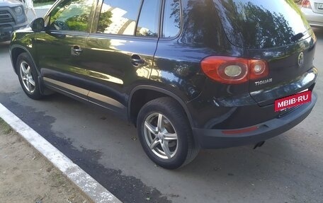 Volkswagen Tiguan I, 2010 год, 890 000 рублей, 3 фотография