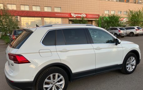 Volkswagen Tiguan II, 2017 год, 2 800 000 рублей, 6 фотография