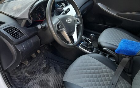 Hyundai Solaris II рестайлинг, 2016 год, 1 300 000 рублей, 8 фотография