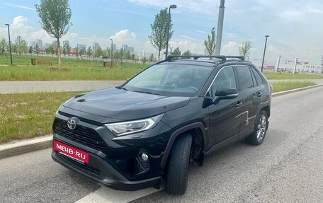 Toyota RAV4, 2021 год, 3 200 000 рублей, 3 фотография