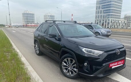Toyota RAV4, 2021 год, 3 200 000 рублей, 7 фотография