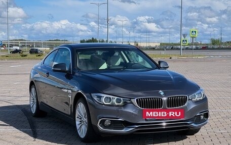 BMW 4 серия, 2018 год, 2 900 000 рублей, 2 фотография