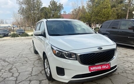 KIA Carnival III, 2017 год, 2 460 000 рублей, 4 фотография