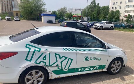 Hyundai Solaris II рестайлинг, 2011 год, 299 000 рублей, 4 фотография