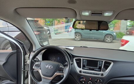Hyundai Solaris II рестайлинг, 2019 год, 1 100 000 рублей, 3 фотография