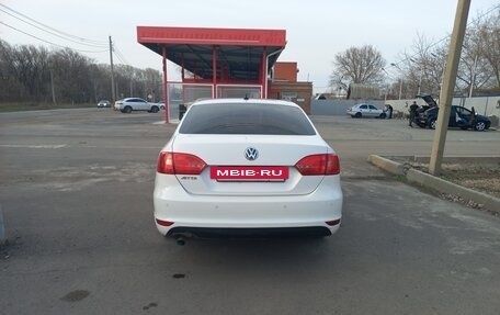 Volkswagen Jetta VI, 2013 год, 1 120 000 рублей, 6 фотография