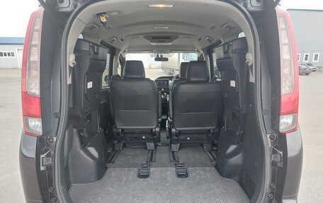 Toyota Esquire I, 2015 год, 1 800 000 рублей, 14 фотография