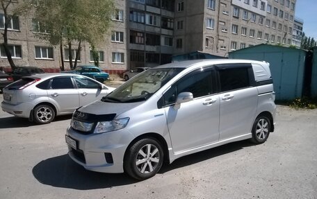 Honda Freed I, 2012 год, 1 250 000 рублей, 2 фотография
