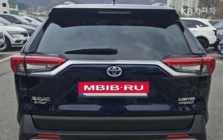 Toyota RAV4, 2022 год, 2 685 000 рублей, 6 фотография