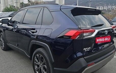 Toyota RAV4, 2022 год, 2 685 000 рублей, 7 фотография