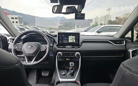 Toyota RAV4, 2022 год, 2 685 000 рублей, 17 фотография