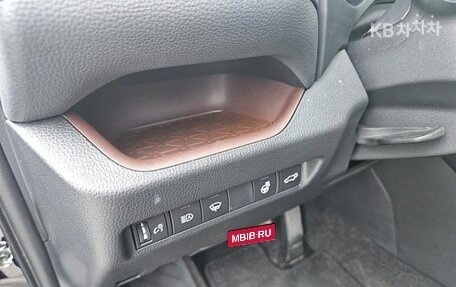 Toyota RAV4, 2022 год, 2 685 000 рублей, 10 фотография