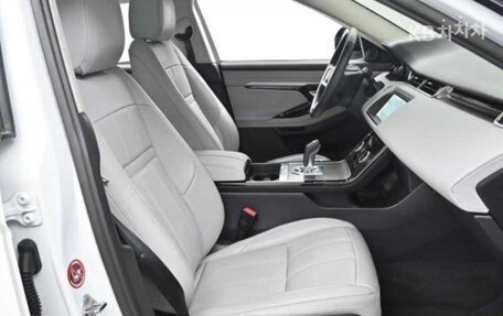 Land Rover Range Rover Evoque II, 2022 год, 3 385 000 рублей, 10 фотография