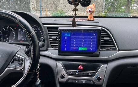 Hyundai Elantra VI рестайлинг, 2018 год, 1 750 000 рублей, 5 фотография