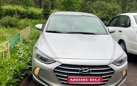 Hyundai Elantra VI рестайлинг, 2018 год, 1 750 000 рублей, 2 фотография