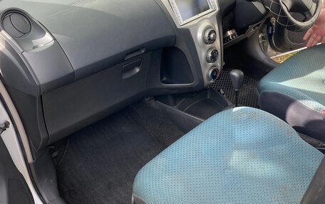 Toyota Vitz, 2005 год, 655 000 рублей, 13 фотография