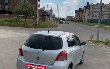 Toyota Vitz, 2005 год, 655 000 рублей, 2 фотография