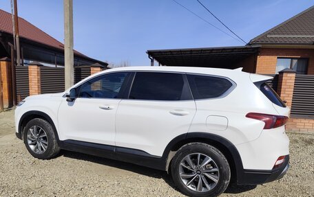 Hyundai Santa Fe IV, 2018 год, 2 499 999 рублей, 2 фотография