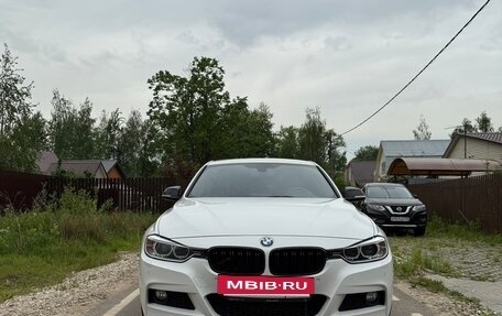 BMW 3 серия, 2014 год, 2 700 000 рублей, 3 фотография