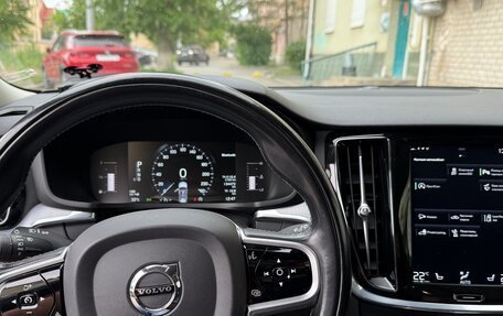 Volvo V60 Cross Country II, 2020 год, 4 100 000 рублей, 13 фотография