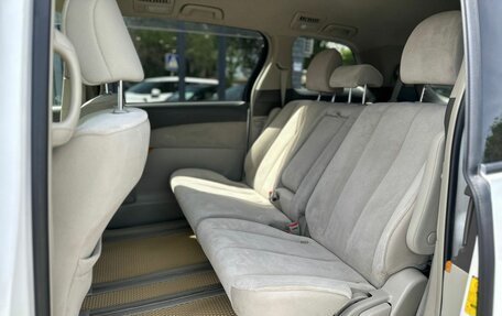 Toyota Estima III рестайлинг -2, 2011 год, 1 680 000 рублей, 23 фотография