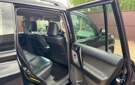 Toyota Land Cruiser Prado 150 рестайлинг 2, 2010 год, 3 400 000 рублей, 11 фотография