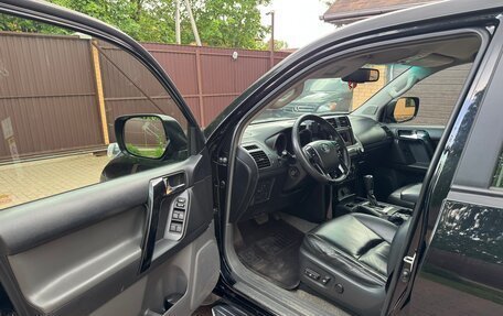 Toyota Land Cruiser Prado 150 рестайлинг 2, 2010 год, 3 400 000 рублей, 13 фотография