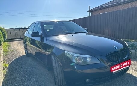 BMW 5 серия, 2004 год, 1 330 000 рублей, 3 фотография