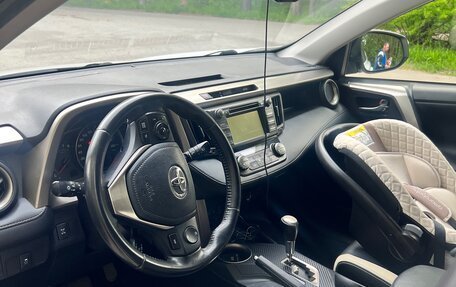 Toyota RAV4, 2013 год, 1 690 000 рублей, 9 фотография