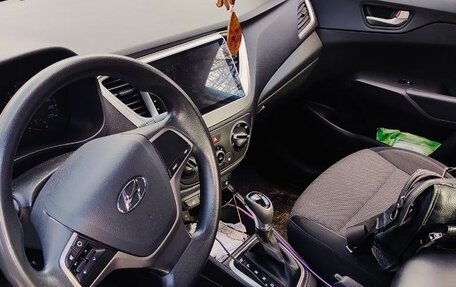 Hyundai Solaris II рестайлинг, 2017 год, 1 100 000 рублей, 10 фотография