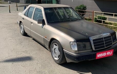 Mercedes-Benz E-Класс, 1992 год, 215 000 рублей, 2 фотография
