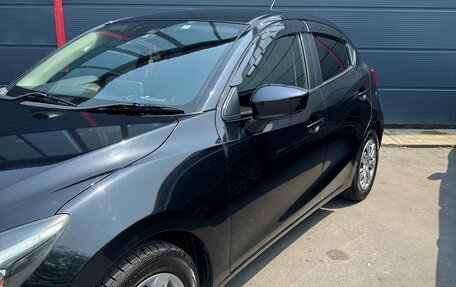 Mazda Demio IV, 2015 год, 1 050 000 рублей, 2 фотография