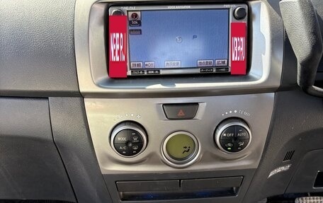 Toyota bB II рестайлинг, 2010 год, 1 070 000 рублей, 28 фотография