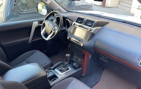 Toyota Land Cruiser Prado 150 рестайлинг 2, 2015 год, 3 700 000 рублей, 7 фотография