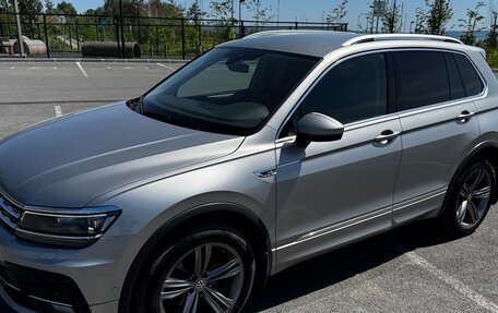 Volkswagen Tiguan II, 2018 год, 2 900 000 рублей, 4 фотография