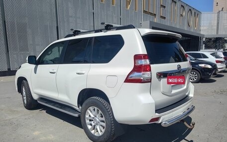 Toyota Land Cruiser Prado 150 рестайлинг 2, 2015 год, 3 700 000 рублей, 4 фотография