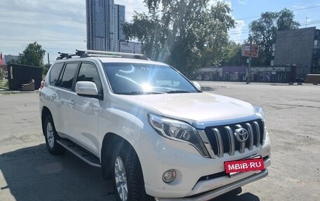 Toyota Land Cruiser Prado 150 рестайлинг 2, 2015 год, 3 700 000 рублей, 2 фотография