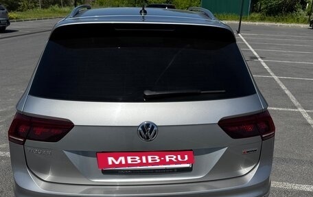 Volkswagen Tiguan II, 2018 год, 2 900 000 рублей, 8 фотография