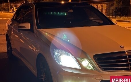 Mercedes-Benz E-Класс, 2011 год, 1 750 000 рублей, 2 фотография