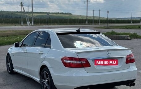 Mercedes-Benz E-Класс, 2011 год, 1 750 000 рублей, 9 фотография