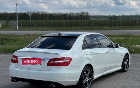 Mercedes-Benz E-Класс, 2011 год, 1 750 000 рублей, 12 фотография