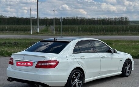 Mercedes-Benz E-Класс, 2011 год, 1 750 000 рублей, 13 фотография