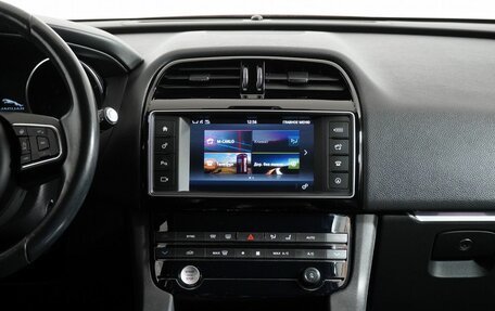 Jaguar F-Pace, 2016 год, 2 320 000 рублей, 16 фотография