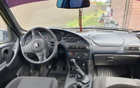 Chevrolet Niva I рестайлинг, 2015 год, 735 000 рублей, 5 фотография