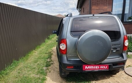Chevrolet Niva I рестайлинг, 2015 год, 735 000 рублей, 4 фотография