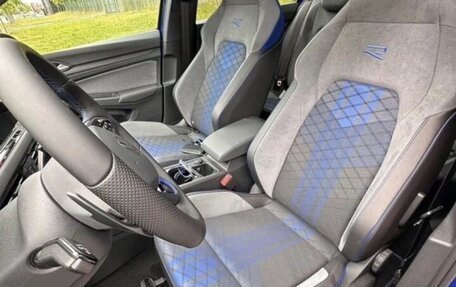 Volkswagen Golf R, 2023 год, 5 900 000 рублей, 10 фотография