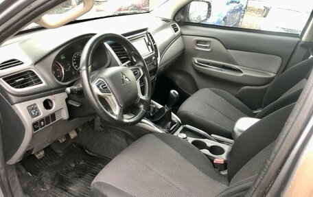 Mitsubishi L200 IV рестайлинг, 2017 год, 1 599 000 рублей, 9 фотография