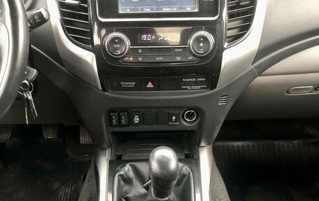 Mitsubishi L200 IV рестайлинг, 2017 год, 1 599 000 рублей, 15 фотография