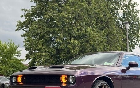 Dodge Challenger III рестайлинг 2, 2020 год, 5 000 000 рублей, 1 фотография
